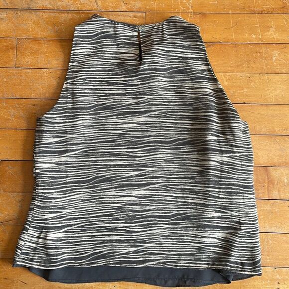 Rena Rowan Silk Striped Sleeveless Blouse Petite 4P Women’s 4 - Picture 3 of 4